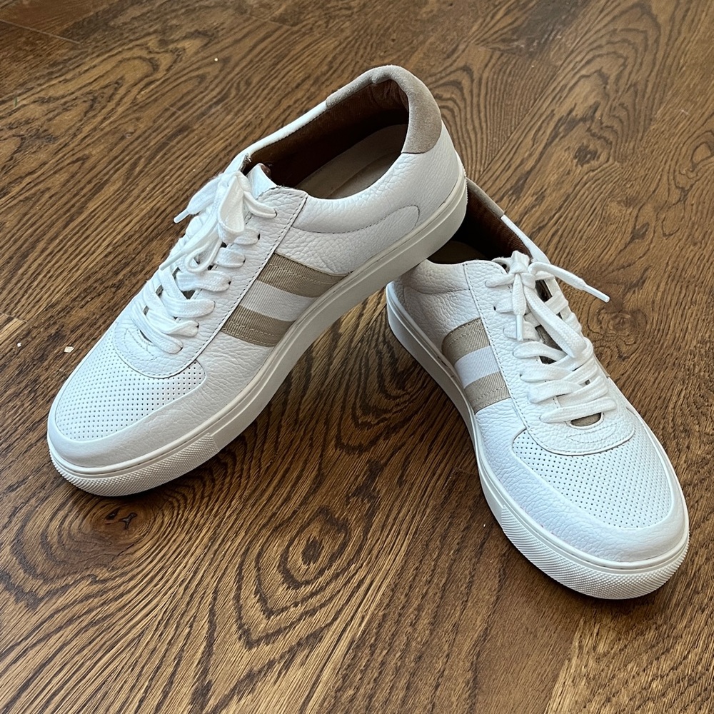 White and Tan Men's VINCE CAMUTO Salim Court Sneakers Size 9.5